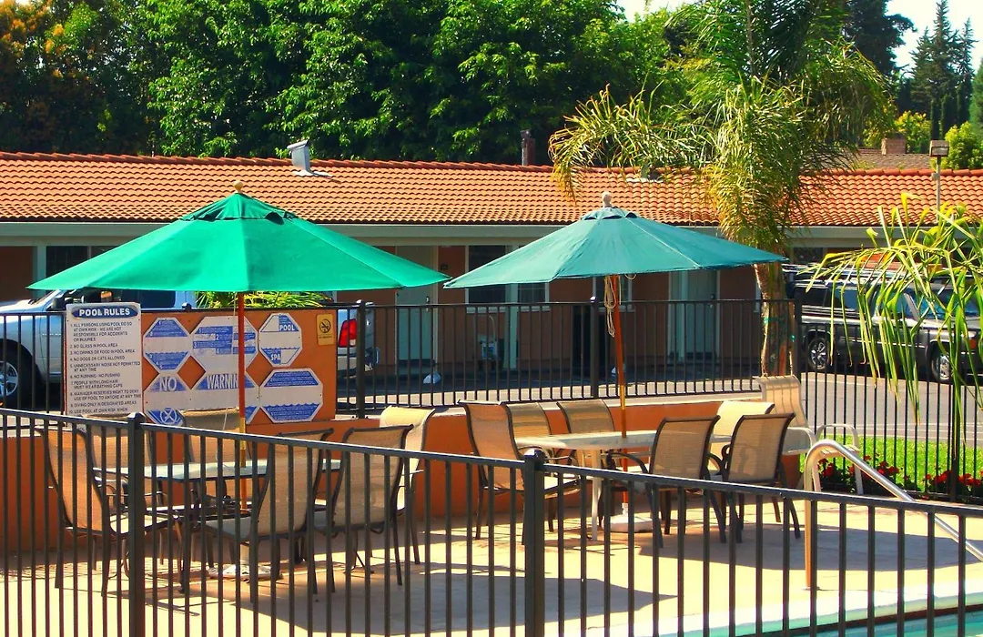 Tri-Valley Inn & Suites-1