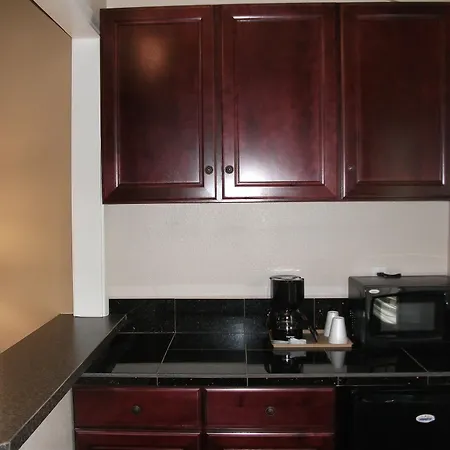 Tri-Valley Inn & Suites-2